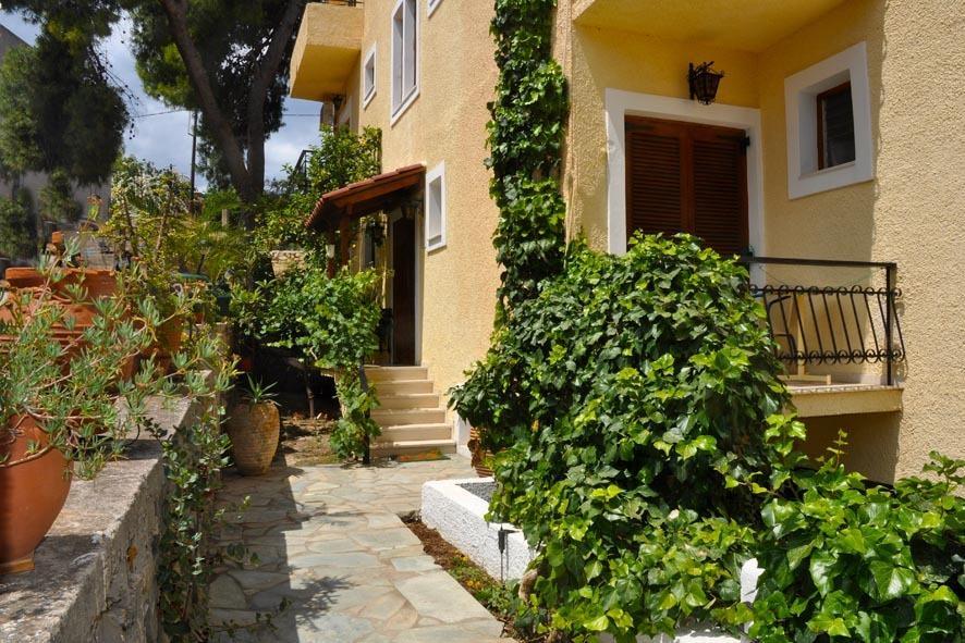 Artemis Rooms Agia Marina  Exterior foto