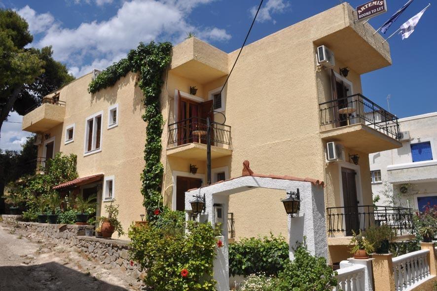 Artemis Rooms Agia Marina  Exterior foto
