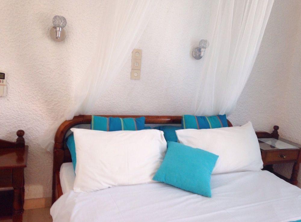 Artemis Rooms Agia Marina  Exterior foto